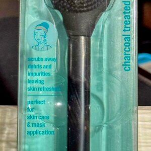 Charcoal Treated Silicone Facial Cleanser & Massager w/Activated Charcoal